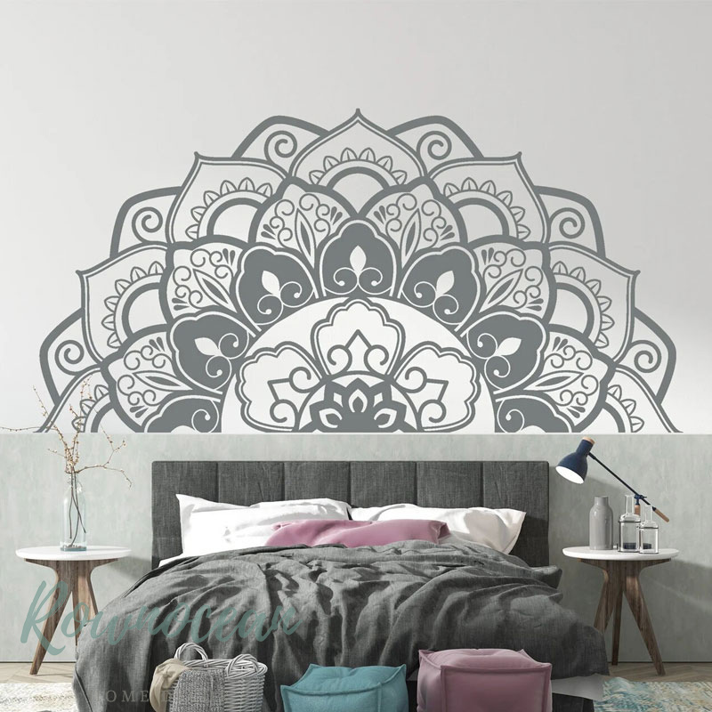 Monstera Thai Constellation - Một Nửa Mạn Đà La Decal