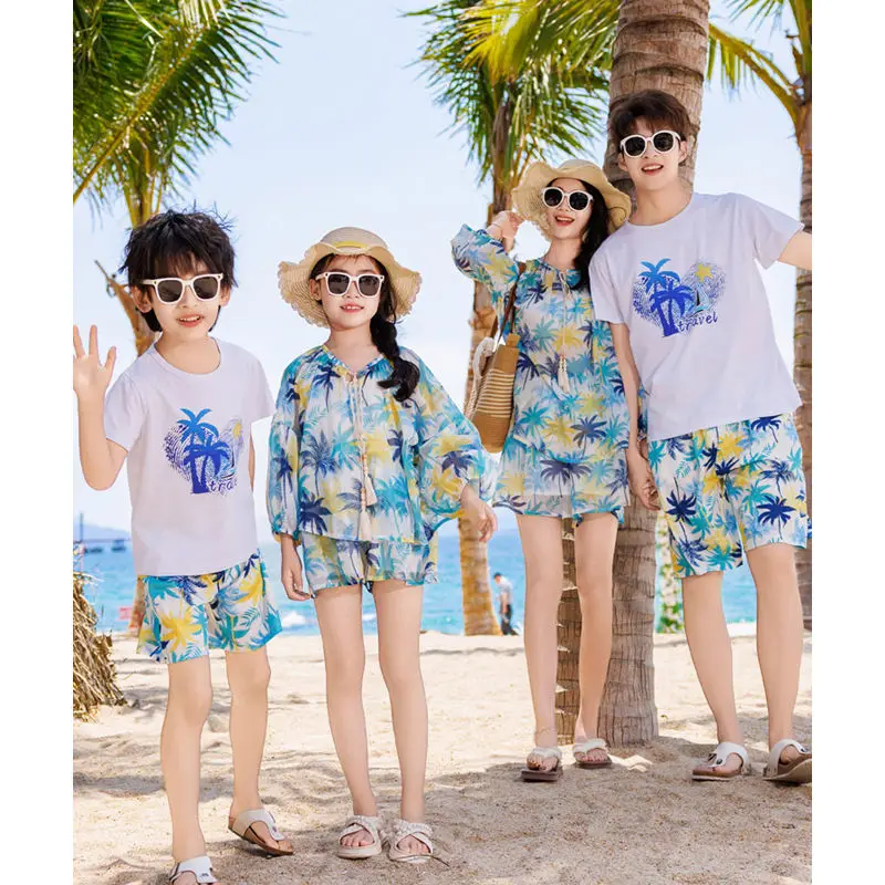 Family Vacation Look Matching  - đánh giá và giá The Plant Parent